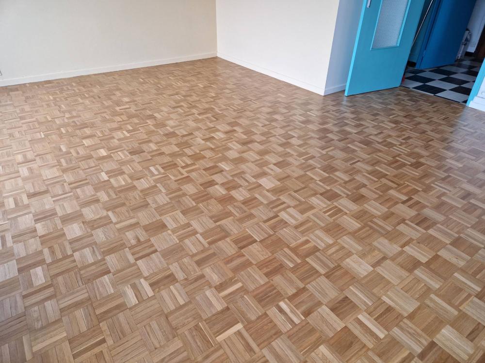 Parquet contre collé à Saint-Martin-d'Hères